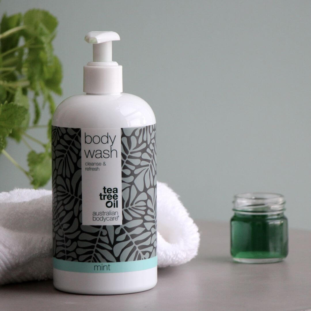 4 för 3 tea tree Body Wash 500 ml med Mint — paketerbjudande - Paketerbjudande med fyra Body Wash (500 ml): Tea tree oil Mint