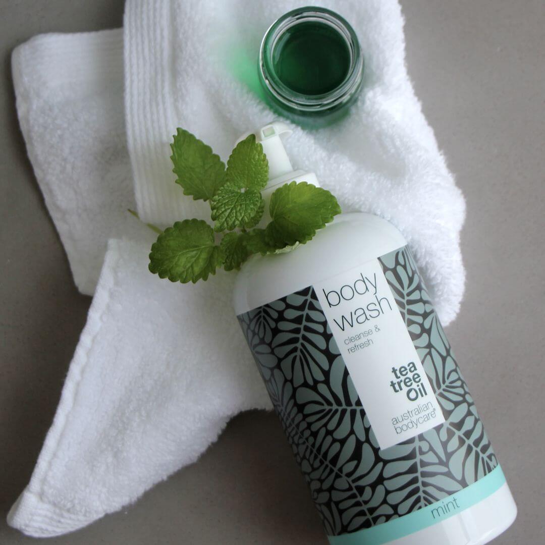 4 för 3 tea tree Body Wash 500 ml med Mint — paketerbjudande - Paketerbjudande med fyra Body Wash (500 ml): Tea tree oil Mint