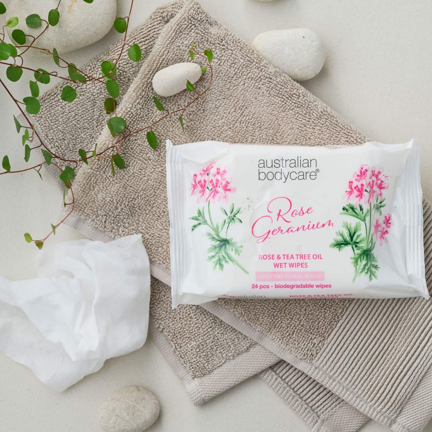 Våtservetter till vuxna med rose geranium & tea tree oil 24 st. - Tvättar bort orenheter, smuts och makeup