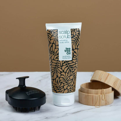 2–pack för finnar i hårbottnen - Hårbottenskrubb och tea tree–schampo för oren hud i hårbottnen