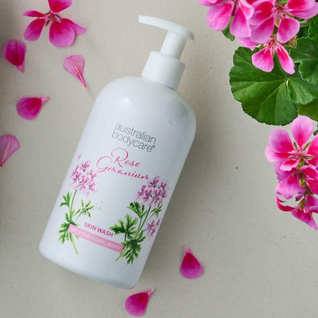 Professionell Rose Geranium Skin Wash — Djuprengörande professionell duschgel med Tea Tree Oil och Rose Geranium