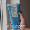 Keratosis Pilaris Body Scrub tar bort döda hudceller och jämnar ut huden. Innehåller salicylsyra, glykolsyra, allantoin och glycerin för slät hud.