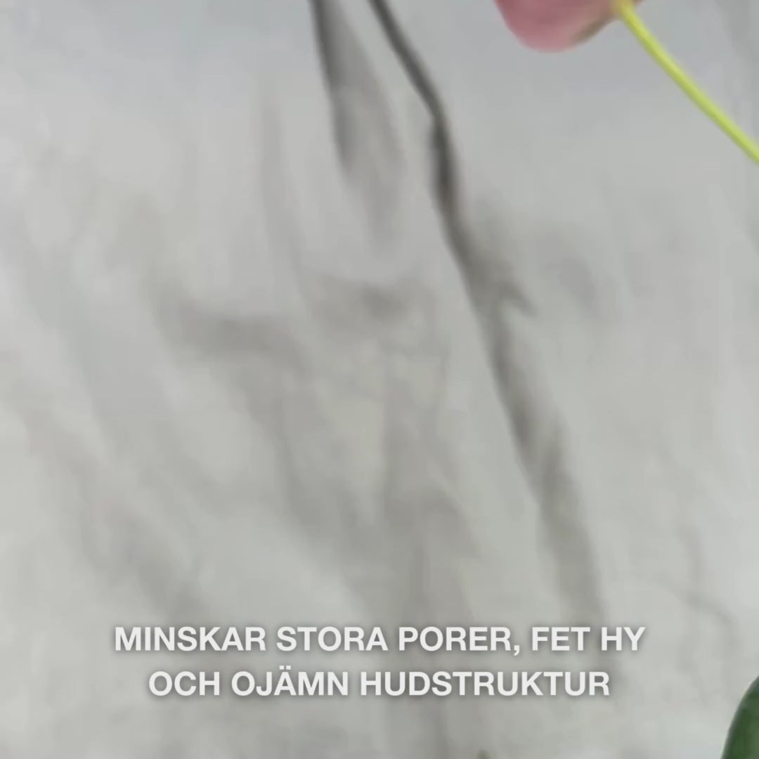 Salicylsyra-toner rengör porer, minskar finnar och balanserar fet hud. Perfekt för daglig användning.