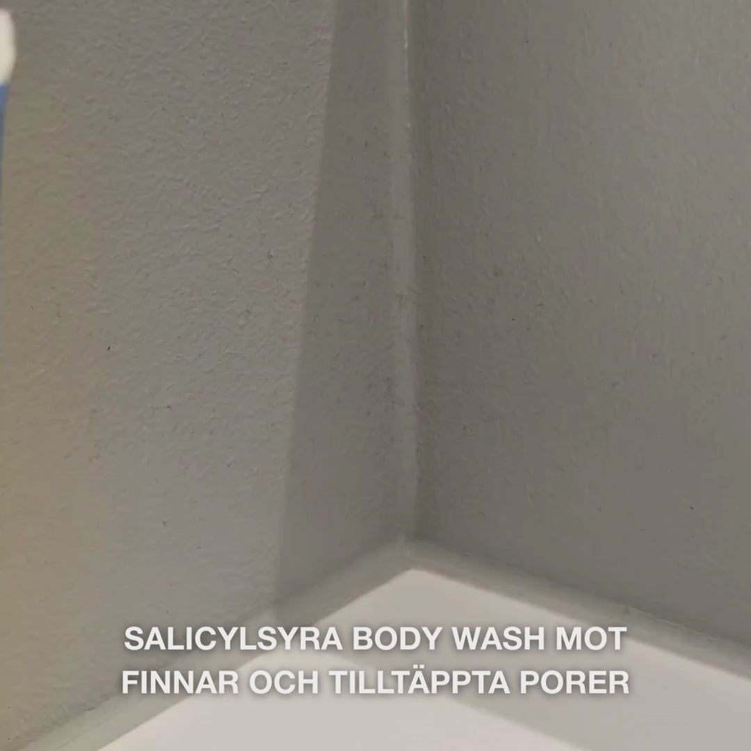 Salicylsyra duschgel för oren hud på rygg, bröst och rumpa. Rengör på djupet med salicylsyra, niacinamid, zink PCA och mjukgörande glycerin.