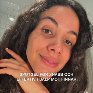 Salicylsyra Spot Gel mot finnar och tilltäppta porer — Salicylsyra Spot Gel rengör och balanserar huden. Tar bort talg och döda celler med effektiv salicylsyra för klarare hud.