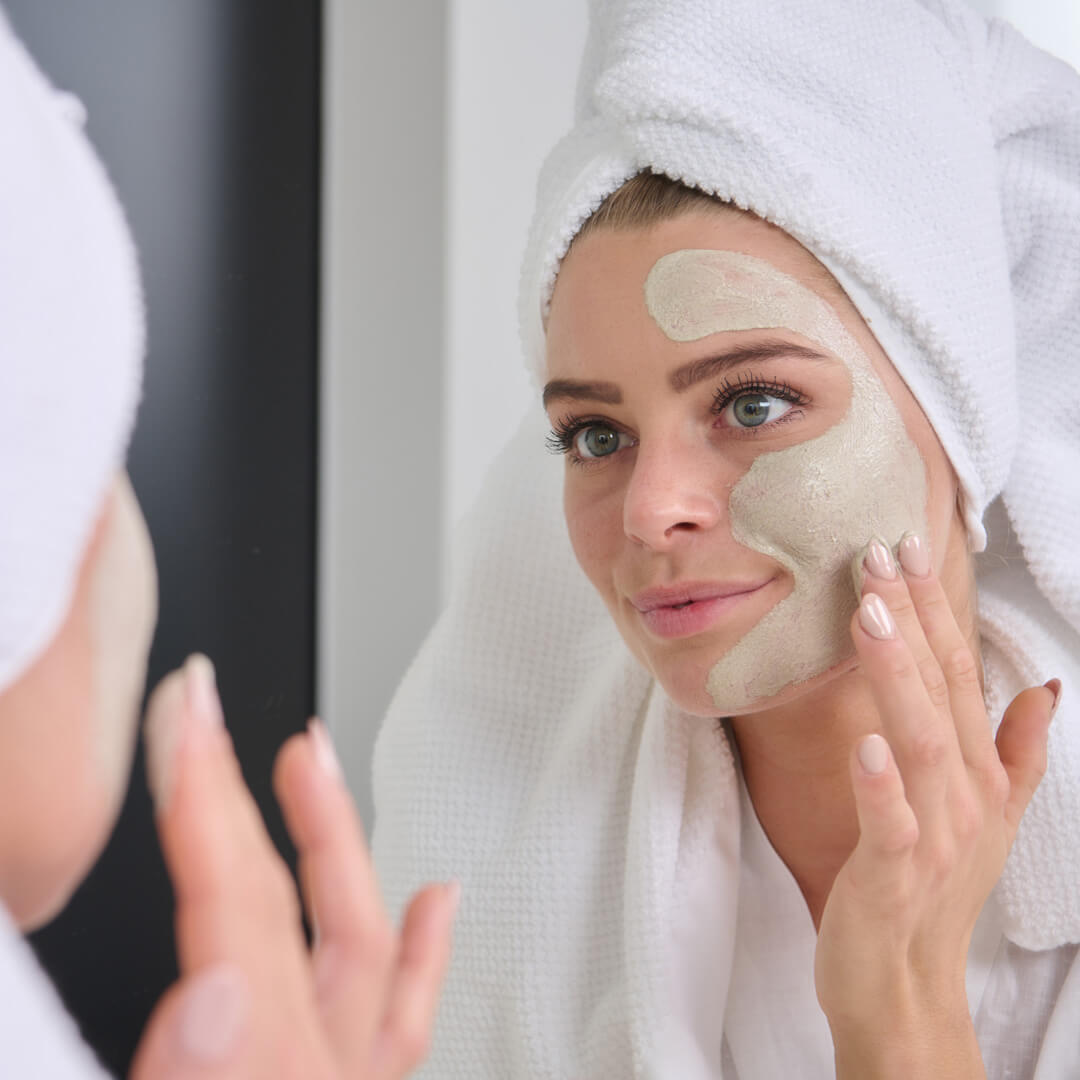 8 ansiktsprodukter mot finnar och oren hud - Daglig vård för fet hud och tilltäppta porer